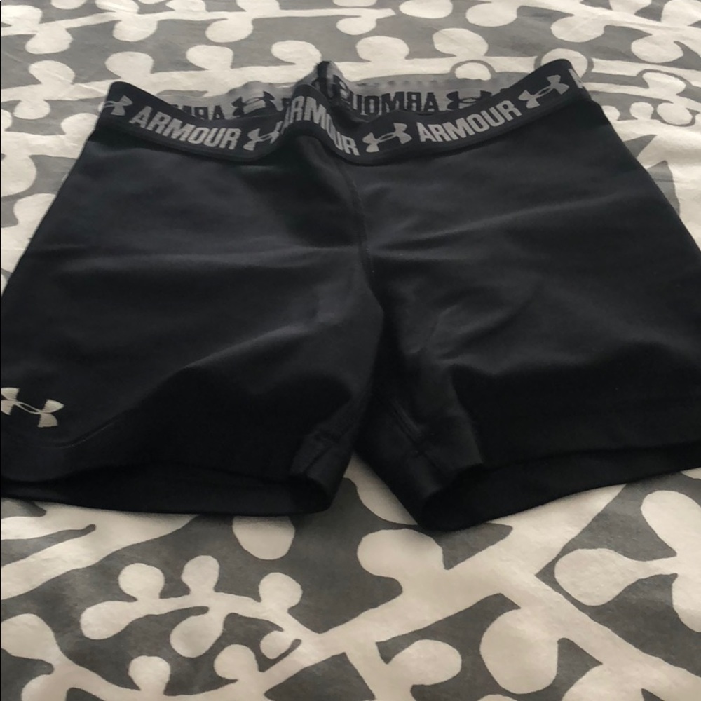 Under ARMOUR NWOT